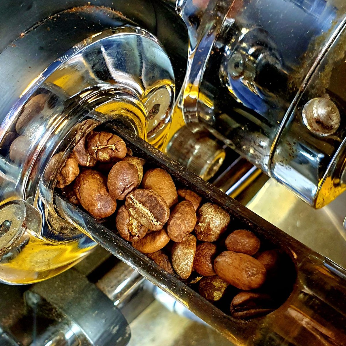 WRRoasters's tweet image. 🔥 Well, hello there! 😍

#halifax #coffeetime #coffee #coffeelife #coffeelovers #coffeeholic #coffeeaddict