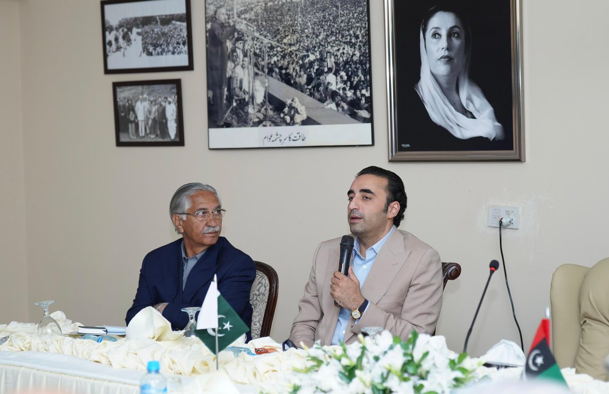 MediaCellPPP's tweet photo. اسلام آباد: پاکستان پیپلزپارٹی کی سینٹرل ایگزیکٹو کمیٹی کا زرداری ہاؤس میں اجلاس

اسلام آباد: پاکستان پیپلزپارٹی کی سینٹرل ایگزیکٹو کمیٹی کے اجلاس میں سی ای سی کے تمام اراکین کی شرکت

اسلام آباد: پاکستان پیپلزپارٹی کی سینٹرل ایگزیکٹو کمیٹی کے اجلاس میں ویڈیو لنک کے ذریعے بھی اراکین نے شرکت کی

اسلام آباد: پاکستان پیپلزپارٹی کی سینٹرل ایگزیکٹو کمیٹی کے اجلاس میں ملکی سیاسی صورت حال پر تبادلہ خیال
@BBhuttoZardari
