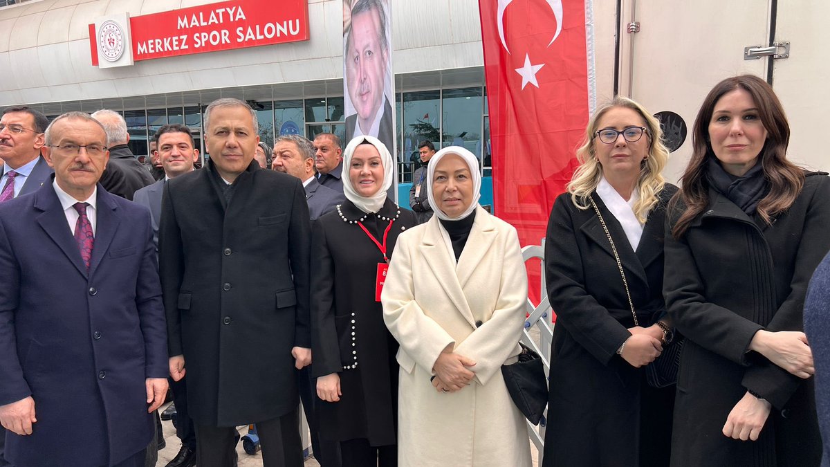 Cumhurbaşkanımız Sayın <a href="/RTErdogan/">Recep Tayyip Erdoğan</a>’ın , Malatya'mızda 201 Bininci Konut Anahtar Teslimi, Kura Çekimi, Malatya Çevre Yolu ve Yapımı Tamamlanan Projelerin Açılış Töreni'nde hitaplarını dinliyoruz