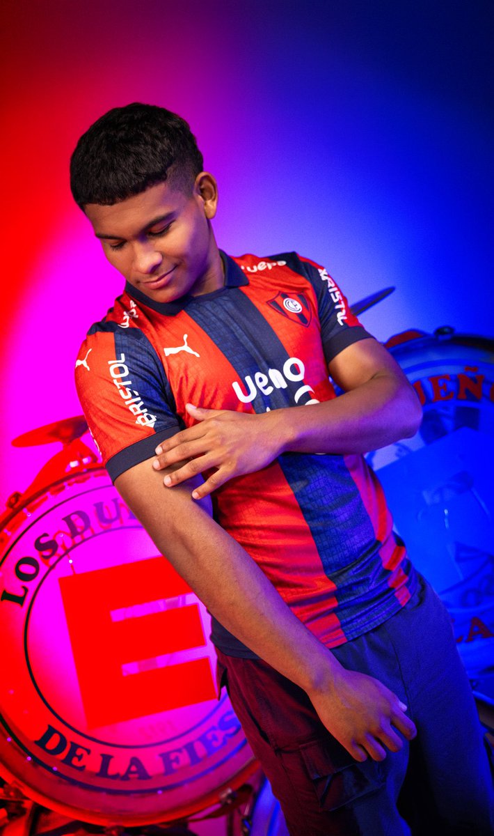Mathimart16's tweet photo. El duelo de todos los años👕

Quién tiene la mejor indumentaria del 2025?

RT: Cerro Porteño (Puma)
Coment: Olimpia (Nike) https://t.co/HdrHL3Ppxd