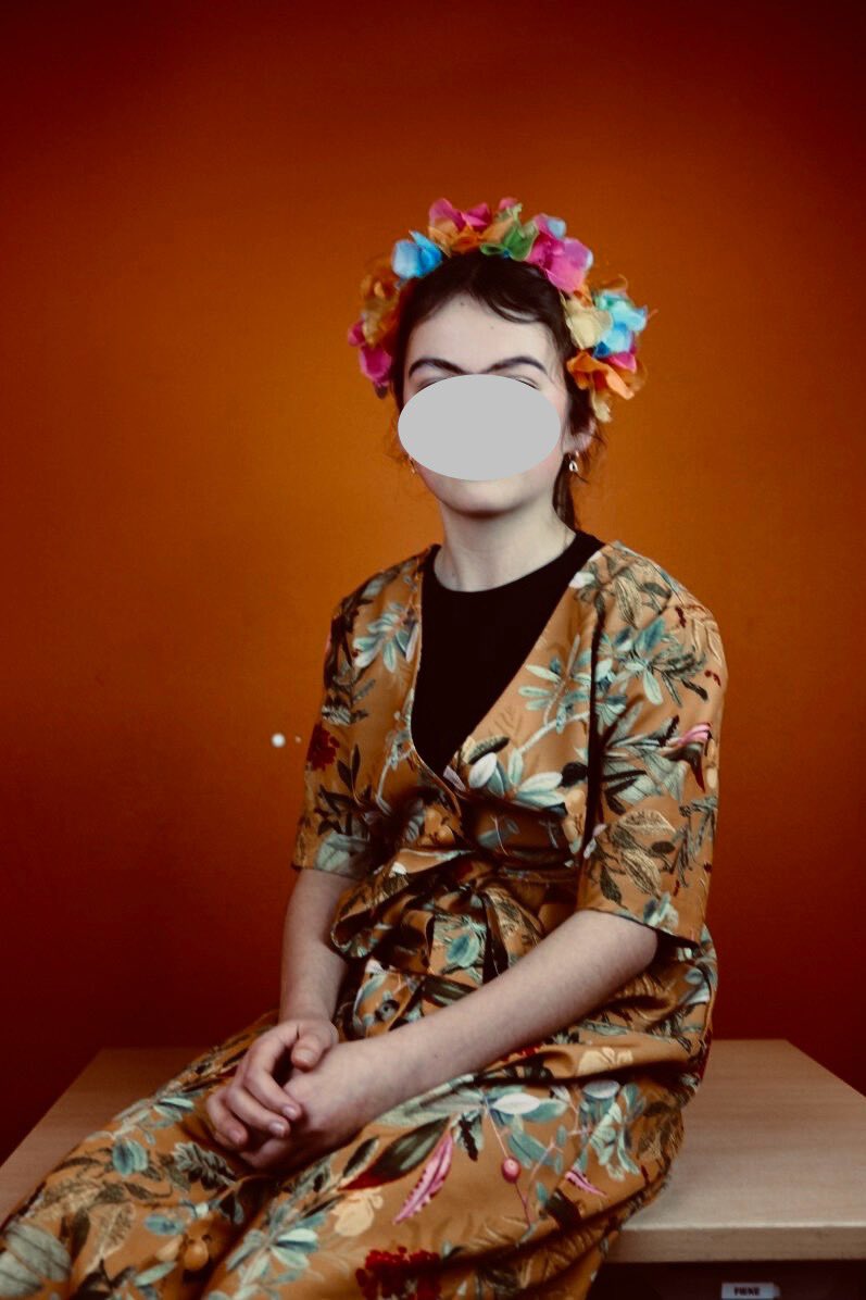 KJvanWijk's tweet photo. Dochter (10) moest als wereldster verkleed naar school.
Ze wilde persé als Frida Kahlo. 🌺🎨
#OpvoedingGeslaagd https://t.co/SzqoS4eNop