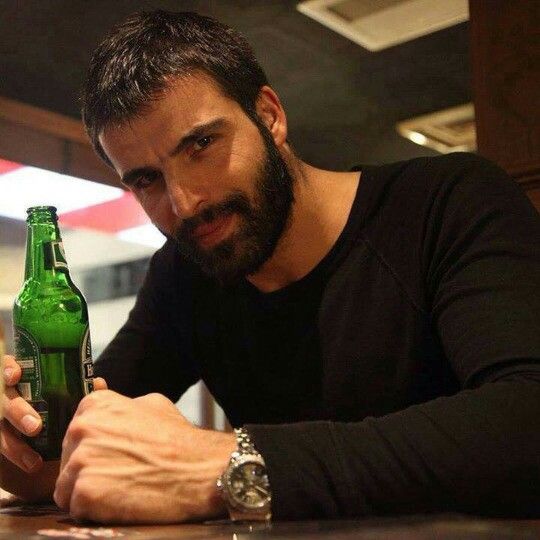 mesruhaber's tweet photo. Mehmet Akif Alakurt:

"Sizin sorununuzun ne olduğunu söyleyeyim. Solcu olacağım, entelektüel olacağım derken terörizme yaklaşıyorsunuz sevgili kardeşim." https://t.co/ICxaQ614GK