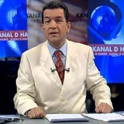 Mehmet Ali Birand'ın yetiştirdiği Mithat Bereket, Çiğdem Anat, Cüneyt Özdemir, Rıdvan Akar gibi "yenilmez armadanın" üyelerinden biriydi Deniz Arman.
Gırgır ve Fırt'tan dirsek temasımız varmış meğer bugün öğrendim. Ve aramızdan 64 yaşında ayrılıp gittiğini... Güzel hatıralarıyla