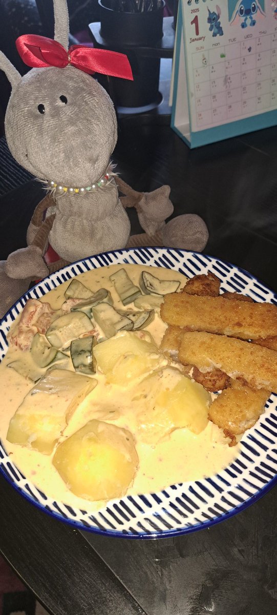 Fischstäbchen, Kartoffeln, Zucchini Tomaten Gemüse