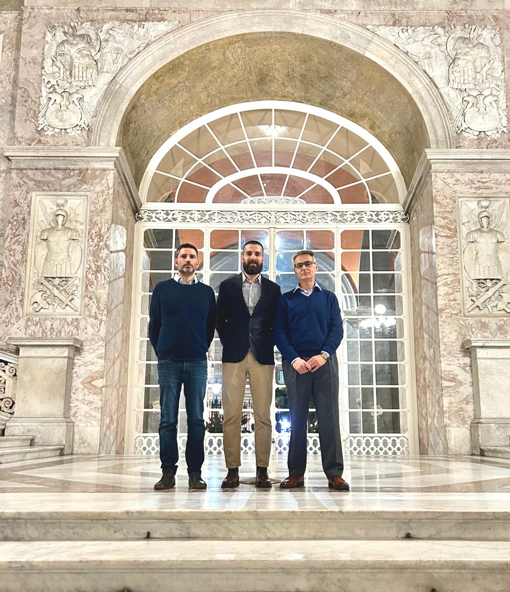 WinLose_UV's tweet photo. Nuevo doctor en WinLose 👏🥳🎓
Nuestro compañero José María Lozano (@JoeLozano7) defendió ayer, 23/01, su tesis "Españoles en Palermo. Extranjeria, ciudadanía y presencia urbana (ss. XVI-XVII)" cotutelada por Bruno Pomara @HistoriaMod  y Domenico Cecere, de la @UninaIT 
📸👉 https://t.co/9n9StyH2Lm