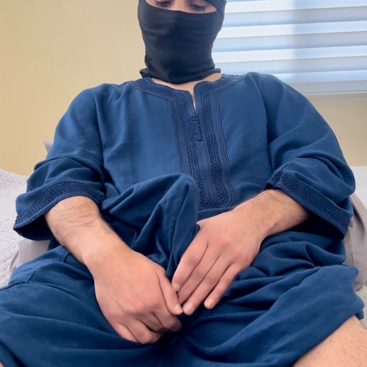 دائمًا بدي ألعب على يوم الجمعة 😜🤤
Who wants to see more?