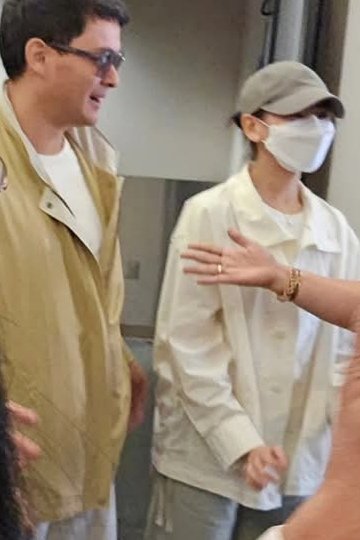 Ashmattfiles's tweet photo. Ashmatt in Hawaii 💕

@JustSarahG @mateoguidicelli

SarahGxBambooHawaii https://t.co/7cSJyMgTdG