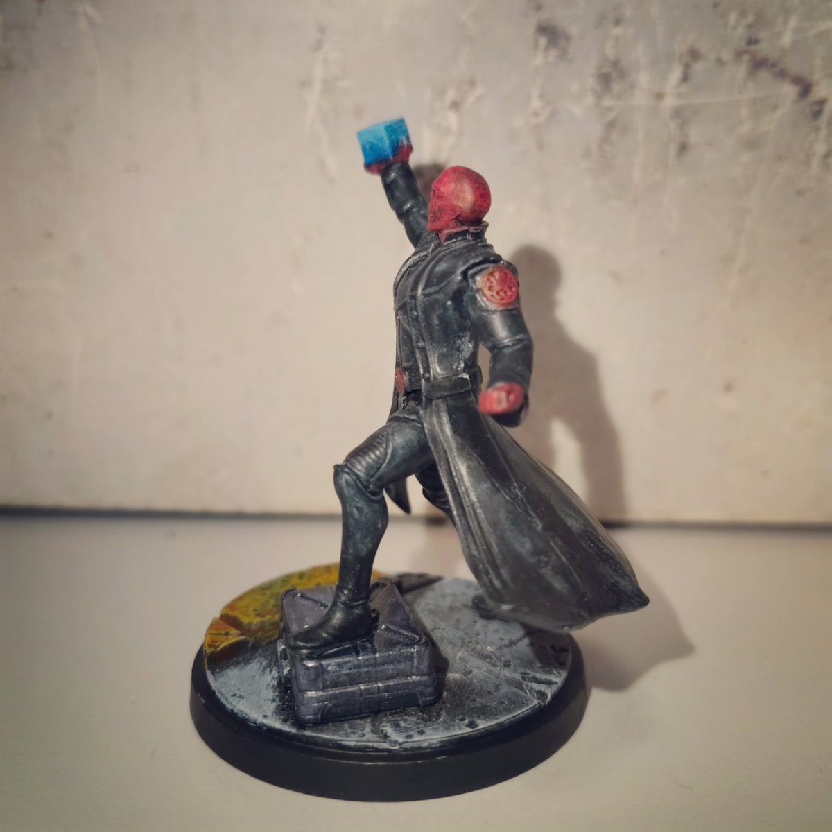 AlvaroDeLamo's tweet photo. Red Skull, Máster of the World (Johann Schmidt)

#marvel #marvelcrisisprotocol #redskull #masteroftheworld #johannschmidt #cabal #hydra #wargame #miniaturepainting #miniature #tabletop https://t.co/YzppwSCZ6i