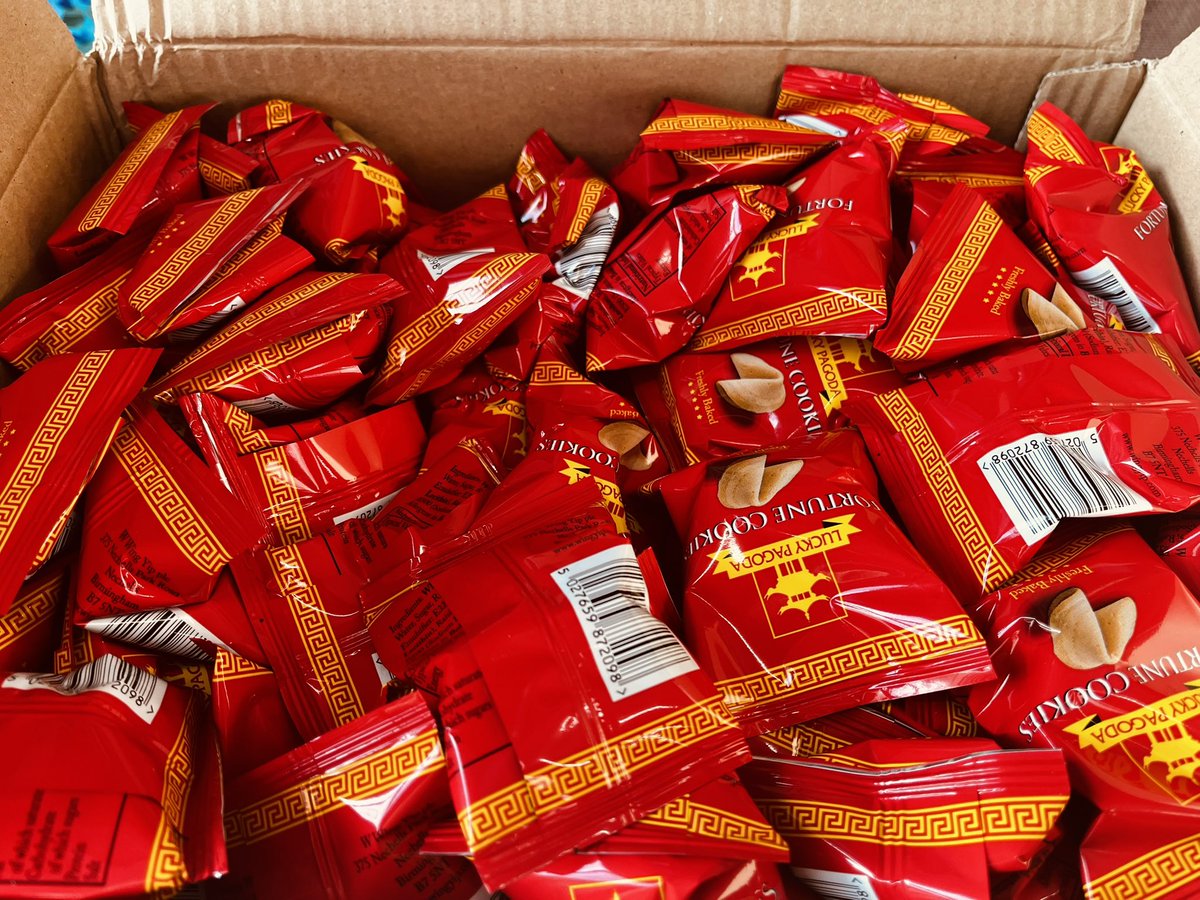 It’s Lunar New Year next week! We’re exploring the Lunar New Year in assembly and enjoying some fortune cookies today- if you’re picking up, don’t forget to grab one!
#smallschoolbigheart