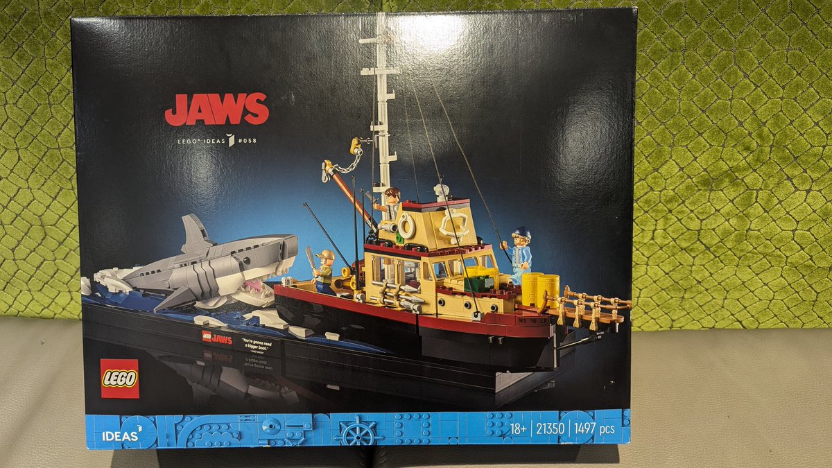 Green room activity! #jaws #sharkisbroken