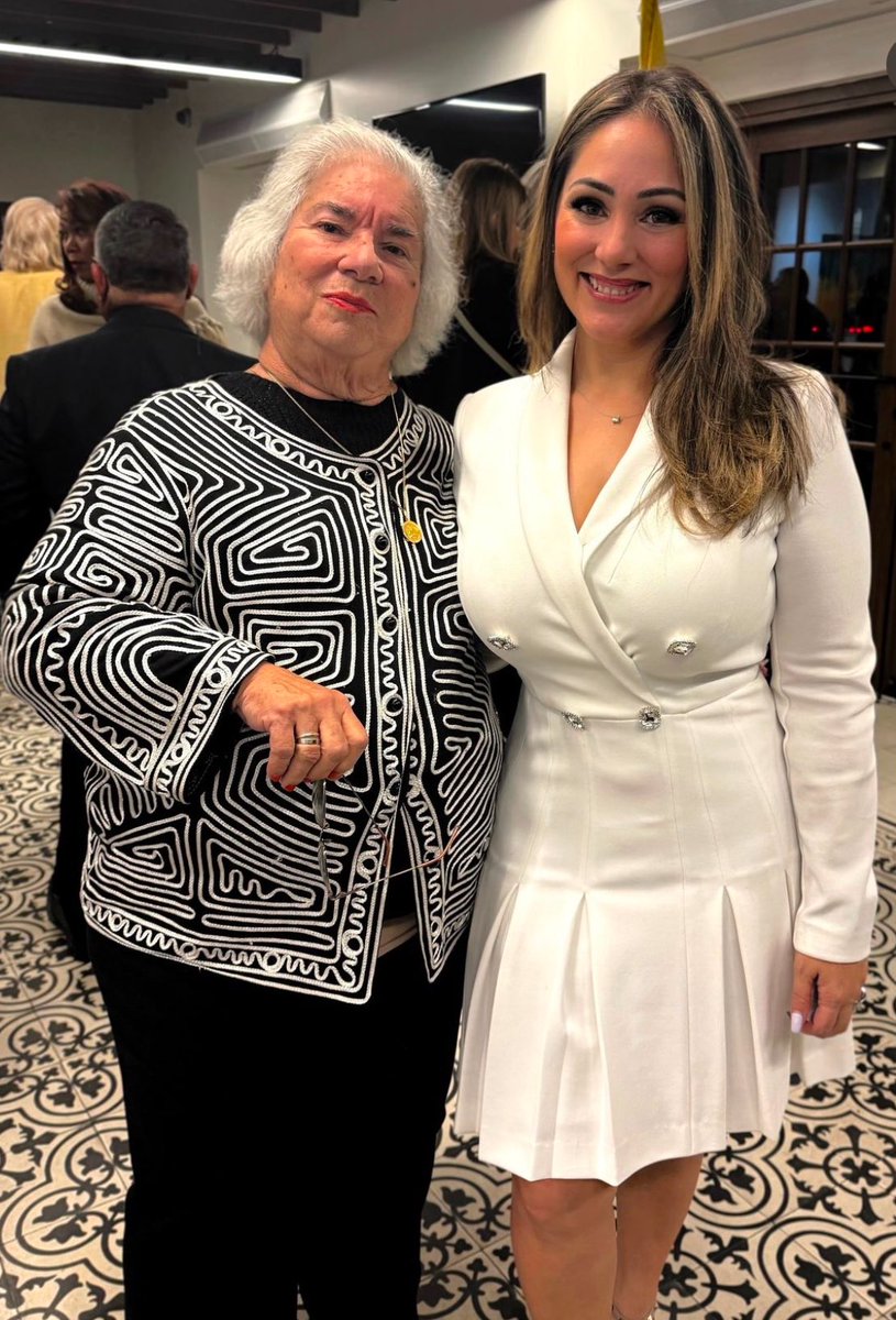 What do you know, Castro invites her political activist to an award she wouldn’t have received without Misss Maria Cruz doing the dirty work of intimidating everyone in Coral Gables <a href="/EdmondDant75376/">Special Edmond Dantes</a> <a href="/justinsback4all/">Justin rite</a> @redpillbeba <a href="/AesopsGables/">Aesop's Gables</a> <a href="/jorgemilagro25/">Jorge Milagro</a>