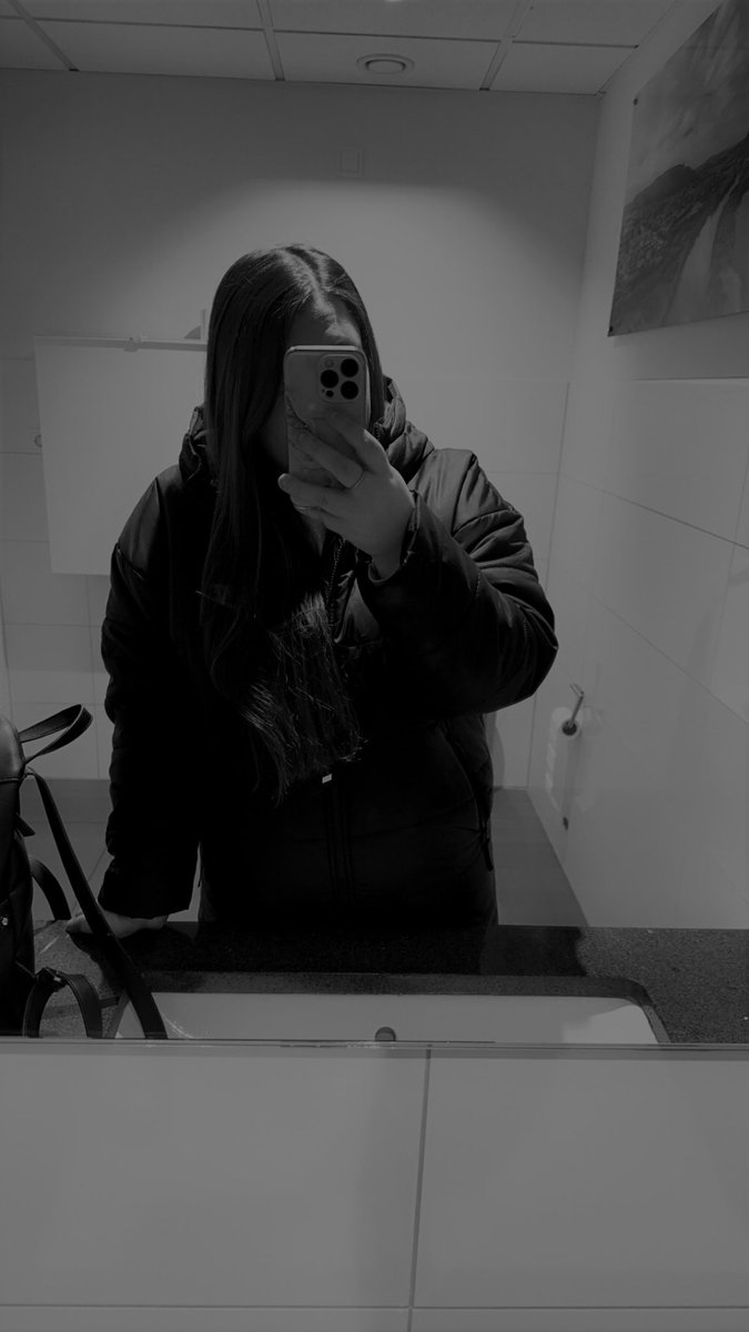 Tin493's tweet photo. Welches Opfer möchte der Herrin noch zum Geburtstag gratulieren und Sie reichlich beschenken ? 
#paypig #findom #femdom #Geldsklave #Geldherrin #zahlschwein #zahlsklave #Geldschwein #sklave #rtgame #sissy #loser #beta https://t.co/SV59Y9AZl3