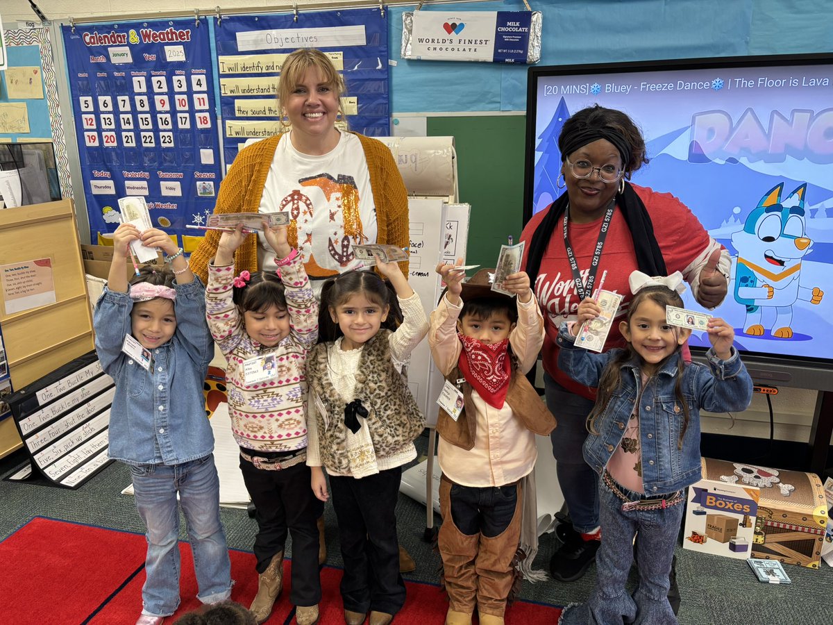 Worth Heights Elementary School (@worthheightsfw) on Twitter photo PK students join the VIP 100s Club for mastering writing their first and last name. @CharlieGarciaFW <a href="/CC_Renteria/">Christine Cano Renteria</a> PK students join the VIP 100s Club for mastering writing their first and last name. @CharlieGarciaFW <a href="/CC_Renteria/">Christine Cano Renteria</a>