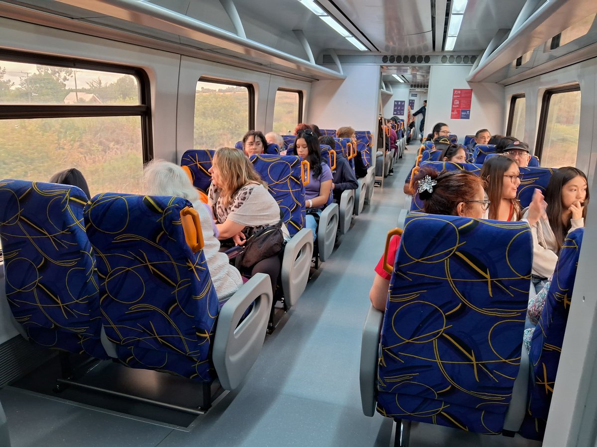 #TrenesParaChile 🚄🇨🇱
Hoy fuimos testigos de un hecho histórico en nuestra querida Región de #LosLagos. Tras de 18 años el tren volvió a #PuertoMontt marcando el inicio de la marcha blanca del servicio entre #Llanquihue y la capital regional q operará a contar de marzo de 2025🫶🏻