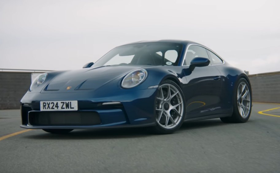 PorschePer75983's tweet image. Chris Harris drives the Porsche 911 S/T on the road and around the stunning Anglesey Circuit youtube.com/watch?v=btr6-k…
#Porsche #AngleseyCircuit