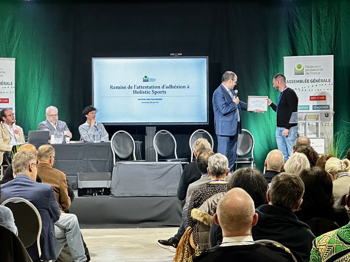 Remise de l’attestation d’adhésion à <a href="/HolisticSport/">Holistic Sports</a> à la Fédération protestante de France - avec <a href="/ThibaultJoel/">Joel</a> 
<a href="/FPFCom/">Fédération protestante de France (FPF)</a> 
#AGFPF #Sport #Aumonerie