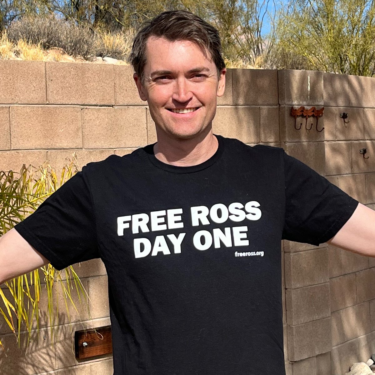 Free_Ross's tweet image. We're getting messages from people asking how they can help Ross in his new start. Please don't feel obligated in any way, and we're already so grateful for all the support we've received during Ross's incarceration, but if you'd like to help Ross, visit FreeRoss.org/donate.