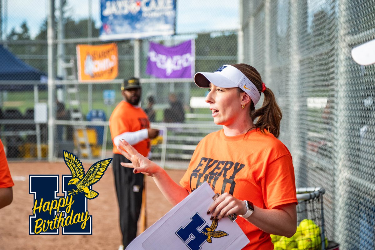 We Would Like To Wish <a href="/meaghanmurph/">meg</a>  A Very Happy Birthday!! #RollHawks🤘 🍰🎂🎈🎁🎊🎉