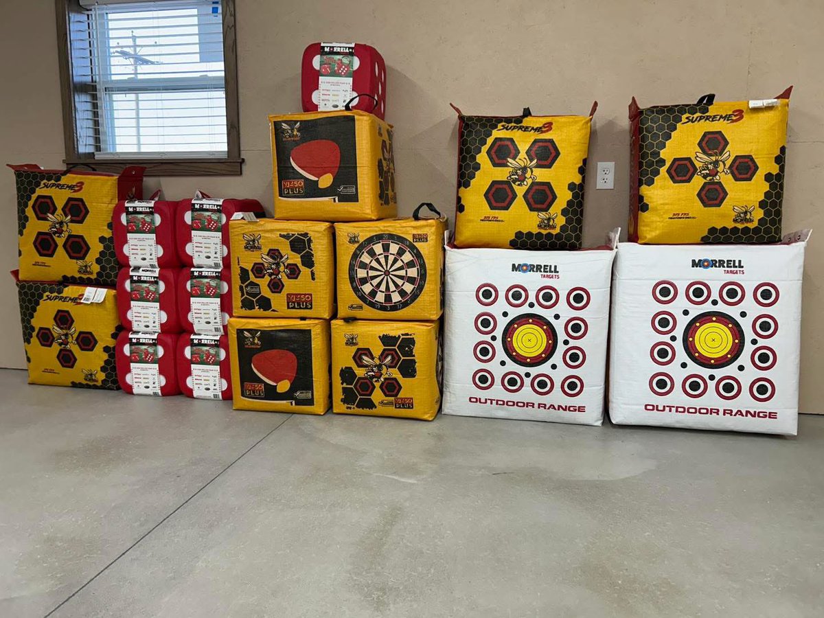MorrellTargets's tweet photo. @coyotecreekarchery is stocked! 🎯 🎲 🐝
They have something for everyone…compound, traditional, crossbow. Fieldpoint or broadhead. If you’re in the Ellis, KS area, stop in and pick one up today!
#huntingstartshere #morrelltargets #shootmorrell https://t.co/D1pognfyJK