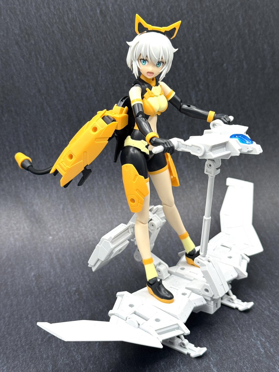 30MM エグザビークル(ウィングモービルVer.)と30MSリシェッタとの