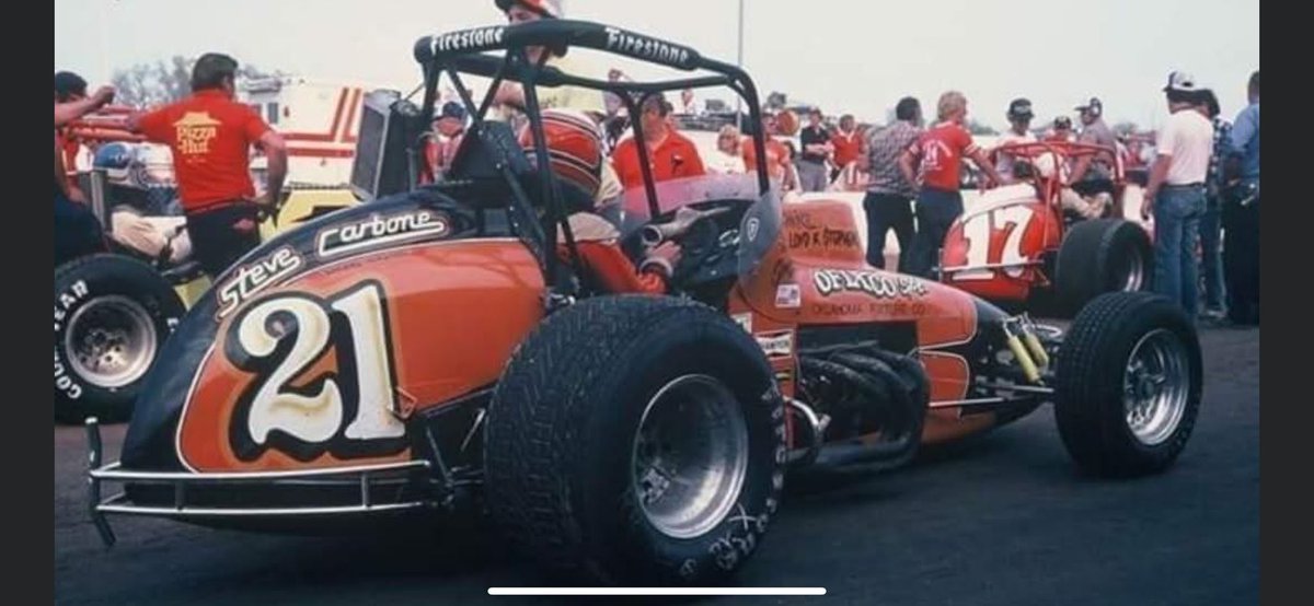 Calibone's tweet image. That rear bumper indicates a gentlemen’s era of racing….