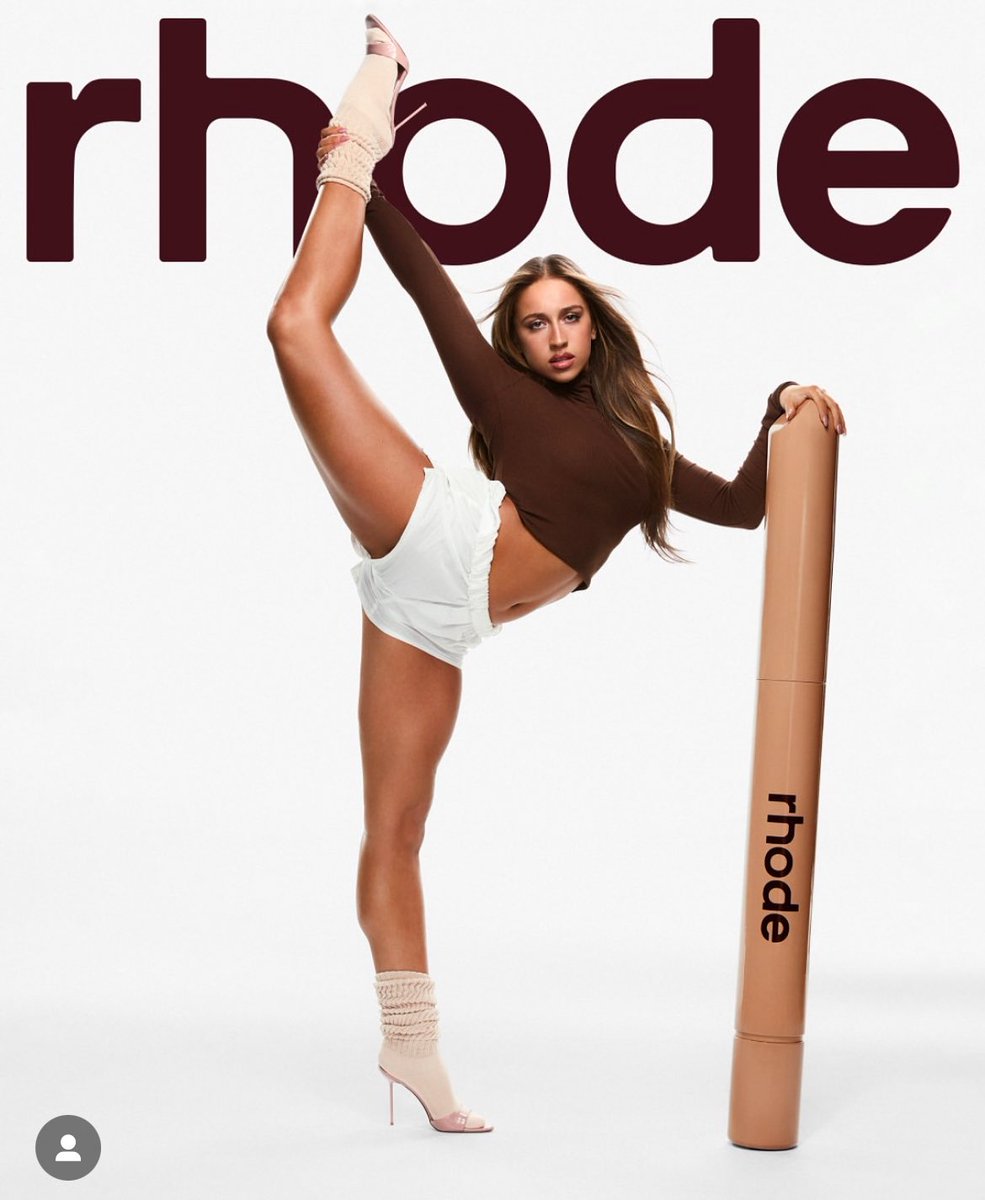 t8mcraetours's tweet photo. 💄| Tate McRae via Rhode’s Instagram https://t.co/mpVOsc9Awc