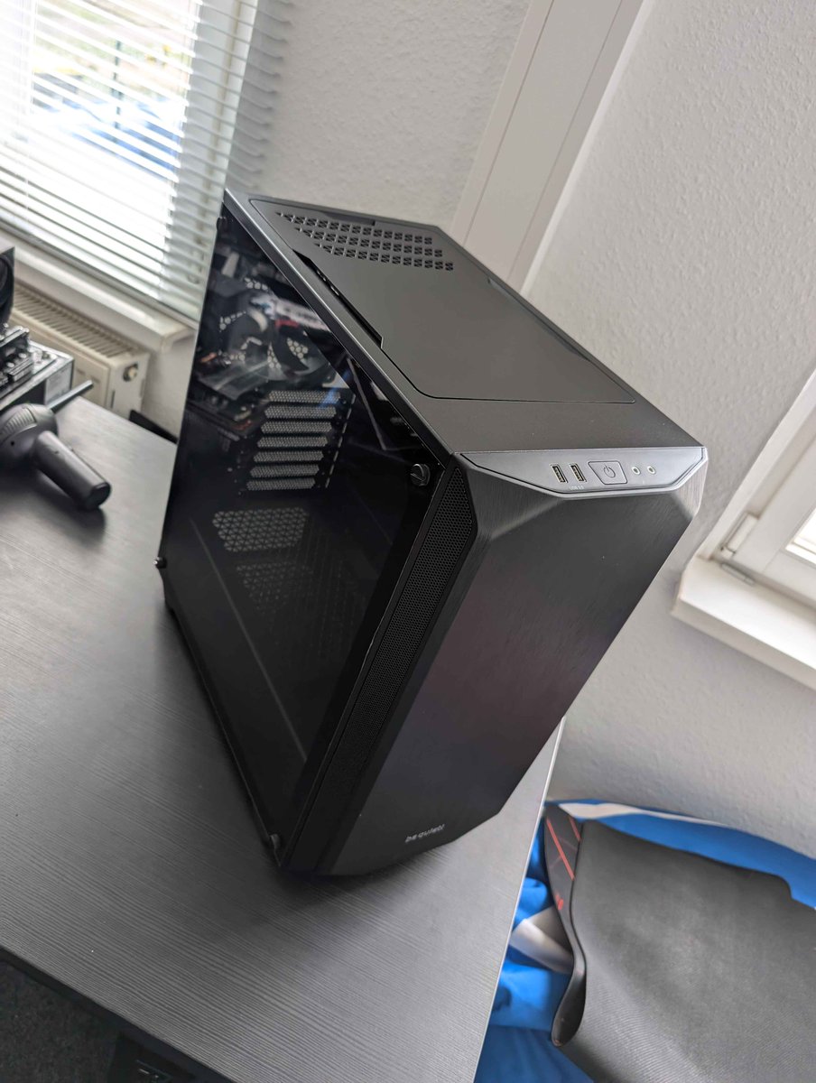 2025 ist schon ein paar Tage alt, aber untätig waren wir nicht!

Spezieller unsere Technik war fleißig und hat unsere sieben Jahre alten MDES-Rechner kräftig aufgerüstet. Damit stehen uns nun 12 leistungsstarke PCs zur Verfügung! 🥳

Habt ein tolles Jahr! 

Wir gehen spielen.