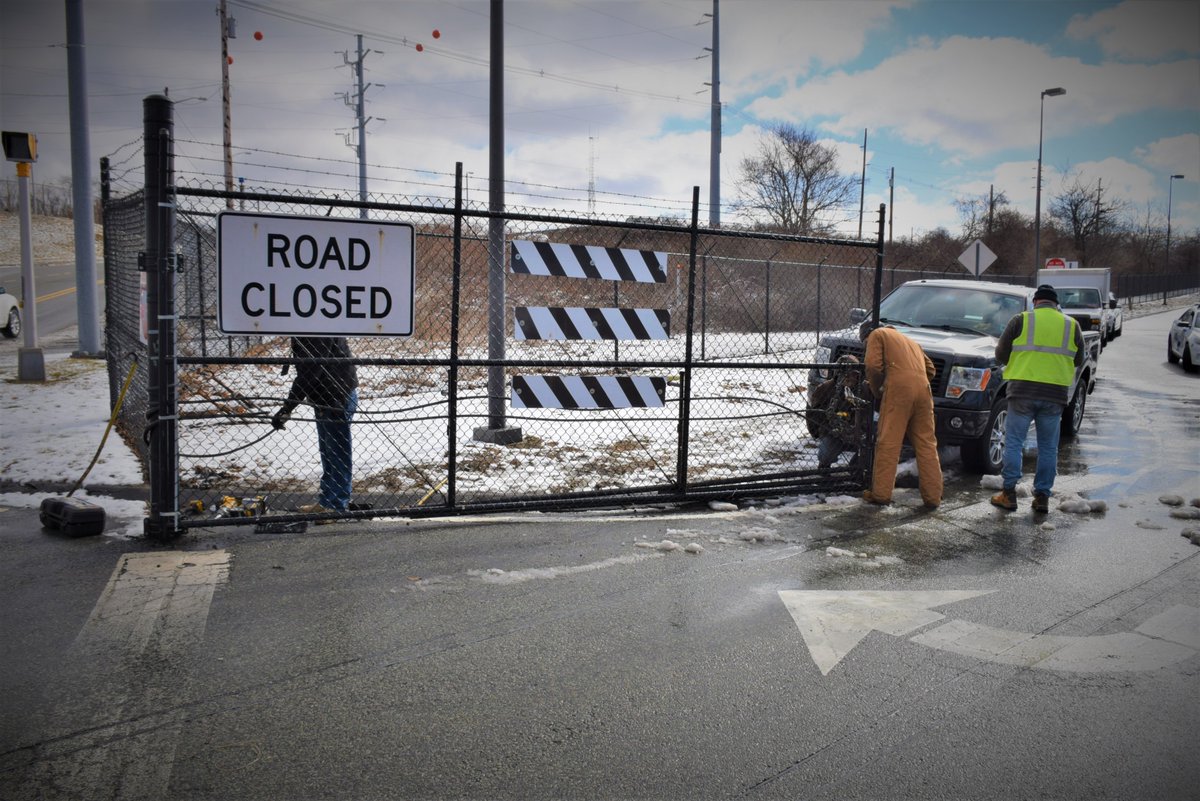 Gate 17 will be closed tomorrow, Sat., Jan. 25, rom 8 a.m. to noon in order to complete routine maintenance at the entry control point. All traffic is instructed to use Gate 1 during this time. No other gates will be open for ingress or egress during the time of maintenance.