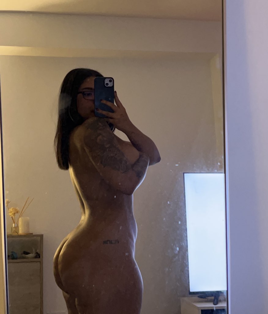 Blancoana_'s tweet photo. Rt si te gustan morenas 🤎
https://t.co/nUQFpafPdI https://t.co/5PwBi9f7IT