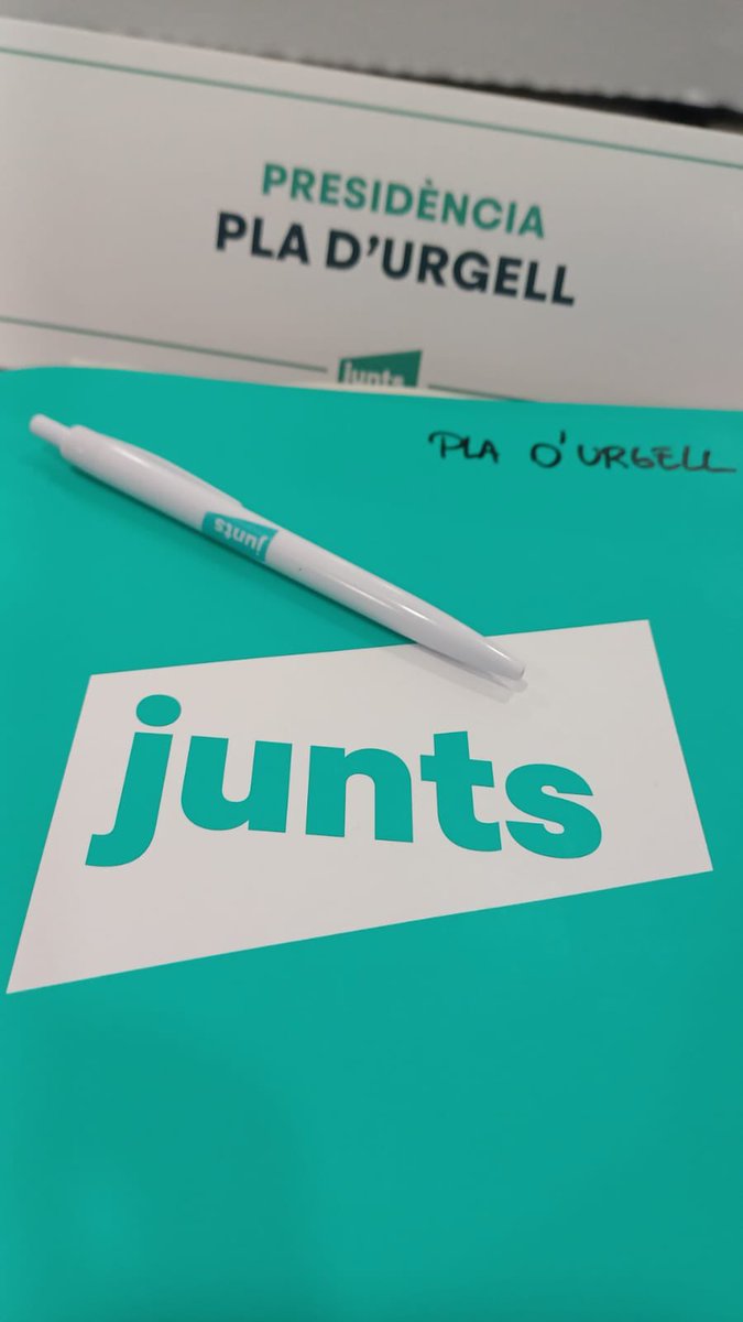 JuntsPla's tweet photo. 💪Treballem en xarxa per tots els pobles i ciutats de Catalunya, compartint objectius i estratègia per seguir avançant.

Amb en @jorditurull , @judithtoronjo @davidsaldoni i @IsidreSierra reafirmem el nostre compromís amb el territori

#GentdeDebò #PaísenXarxa #MunicipisAmbFutur https://t.co/K0RYxqXQPO
