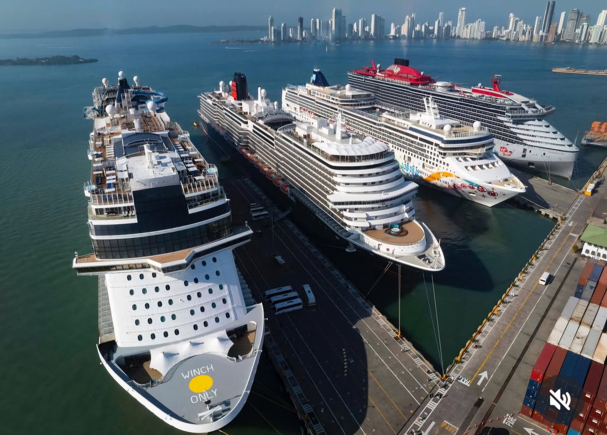 Con la llegada de estos cuatro (4) imponentes cruceros a #Cartagena, 'La Heroica' se posiciona como uno de los destinos turísticos más importantes de América Latina y el mundo 
<a href="/dumek_turbay/">Dumek Turbay Paz</a> 
<a href="/secturismoctg/">Secretaría de Turismo de Cartagena de Indias</a> 
<a href="/CorpoturismoCTG/">Turismo Cartagena De Indias</a>