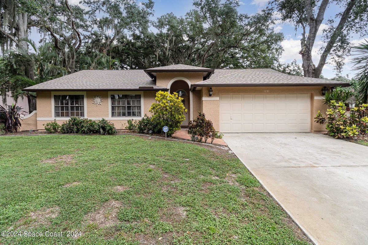 bettyspecial's tweet photo. 1291 Meadowbrook Rd NE, Palm Bay, FL 32905-5046 just hit the market!
Take a look at this awesome space: https://t.co/NUHcW30QEa https://t.co/4iJtMqs24Z