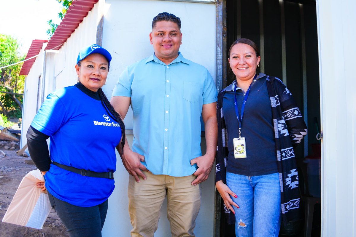 SalvadorChacon_'s tweet photo. Agradezco a los líderes @nelsonrivera87 y Nelson Arias por su compromiso con las comunidades. 💙
#EnElCaminoCorrecto #TrabajandoPorLaLibertad 🇸🇻 https://t.co/COR0th5wYG