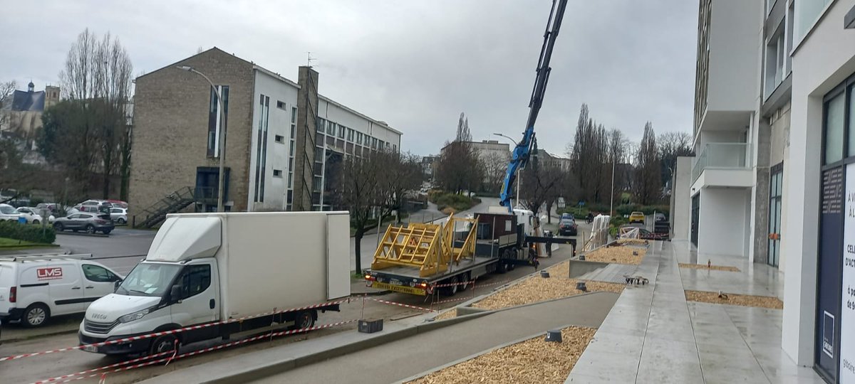 Armoridem's tweet image. Nous y étions ! VANNES - 37 Boulevard de la Paix.
Tout un symbole 😊
#armoridem #demenagement #derval #standing #giboire