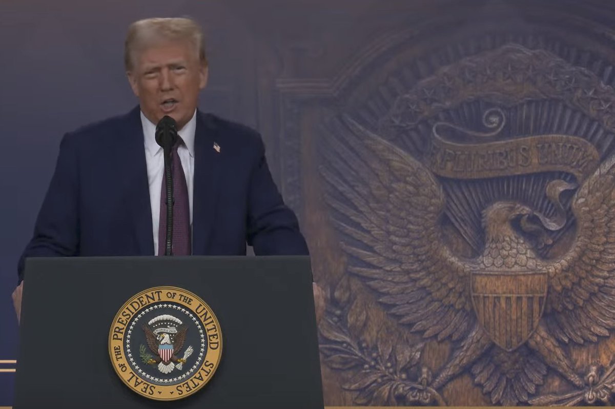 CzeckRaise's tweet photo. My wife noticed this. The eagle is facing the arrows in the background seal. What message is President Trump sending? This is from his address to the WEF. https://t.co/vLfyZbiICz