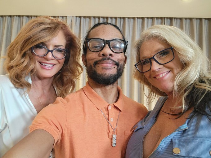 1 pic. So the parent teacher conference got out of control. Hot scene coming soon ? 
@mctplx1
 
@AJ_Fresh_XXX