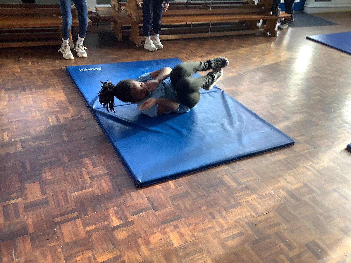 In PE today year 3 enjoyed learning the barrel roll, forward roll and straight roll #olippe <a href="/DeputyOLI/">OLI Deputy Headteacher</a> <a href="/csergeant3/">OLI  Headteacher</a>  <a href="/GetSet4Ed/">Get Set 4 Education</a>