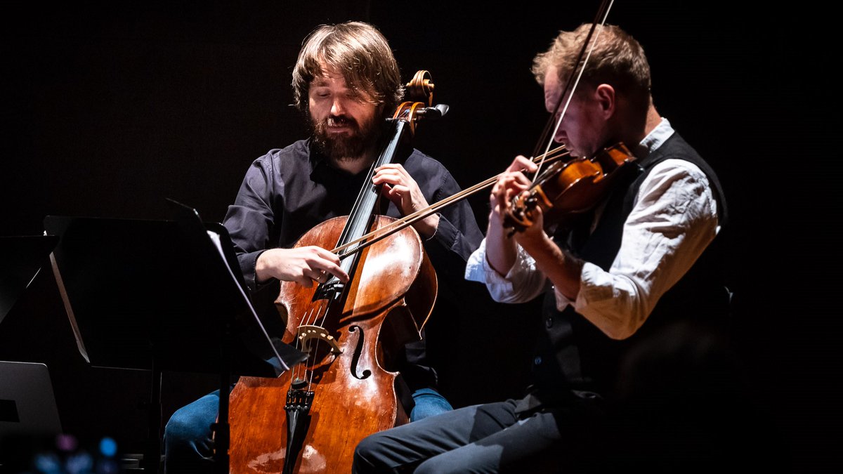 Totalizator Sportowy (@totalizator_sp) on Twitter photo To był wieczór pełen pasji i emocji 🎼
Za nami koncert kameralny w wykonaniu Lutosławski Quartet „Opowieść o Witoldzie Lutosławskim", który odbył się w <a href="/NFM_Wro/">NarodoweForumMuzyki</a> 🎻
Zobaczcie, jak wyglądało to wyjątkowe wydarzenie!
📷 Joanna Stoga
#WygrywamyRazem #GramyDlaKultury #NFM To był wieczór pełen pasji i emocji 🎼
Za nami koncert kameralny w wykonaniu Lutosławski Quartet „Opowieść o Witoldzie Lutosławskim", który odbył się w <a href="/NFM_Wro/">NarodoweForumMuzyki</a> 🎻
Zobaczcie, jak wyglądało to wyjątkowe wydarzenie!
📷 Joanna Stoga
#WygrywamyRazem #GramyDlaKultury #NFM