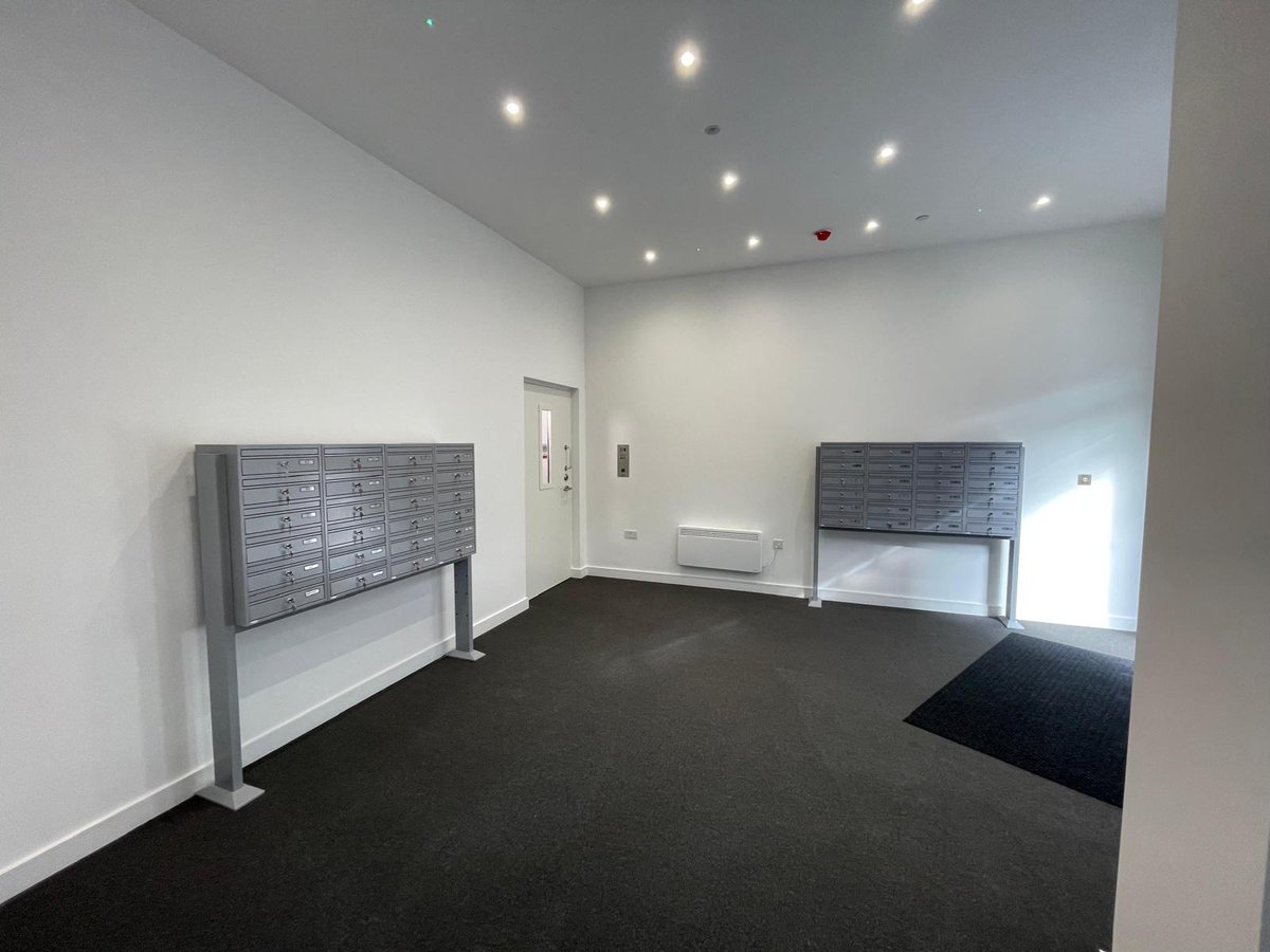 MPSCommunities's tweet image. MET DOCOs worked with planners @LBofHavering & Developer PrimePhenix on a bespoke residential & commercial development on North St RM1. 46 residential units benefit from accredited doorsets, security layering & access control. All helping the site to achieve @securedbydesign GOLD