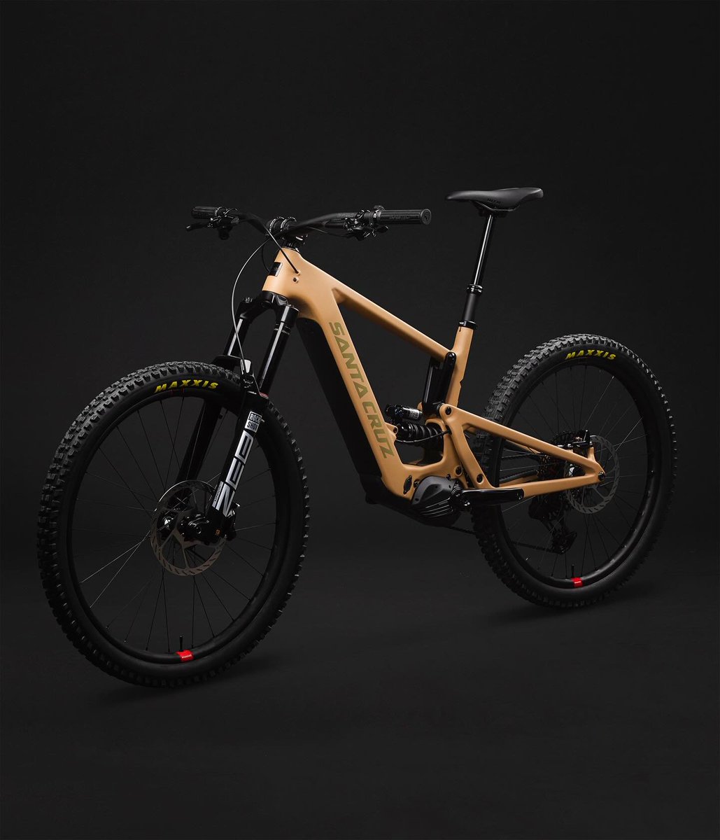 connectionbikee's tweet photo. Built for the toughest trails:

1. Big Travel suspension
2. Max Power for high performance
3.DH-derived geometry for stability
4. MX wheels (29” front, 27.5” rear)
5. Gravity-ready components 🚵‍♂️💥
Push your limits! #MountainBikes #BigTravel #DHGeometry #GravityReady https://t.co/sNRxKnBbOD