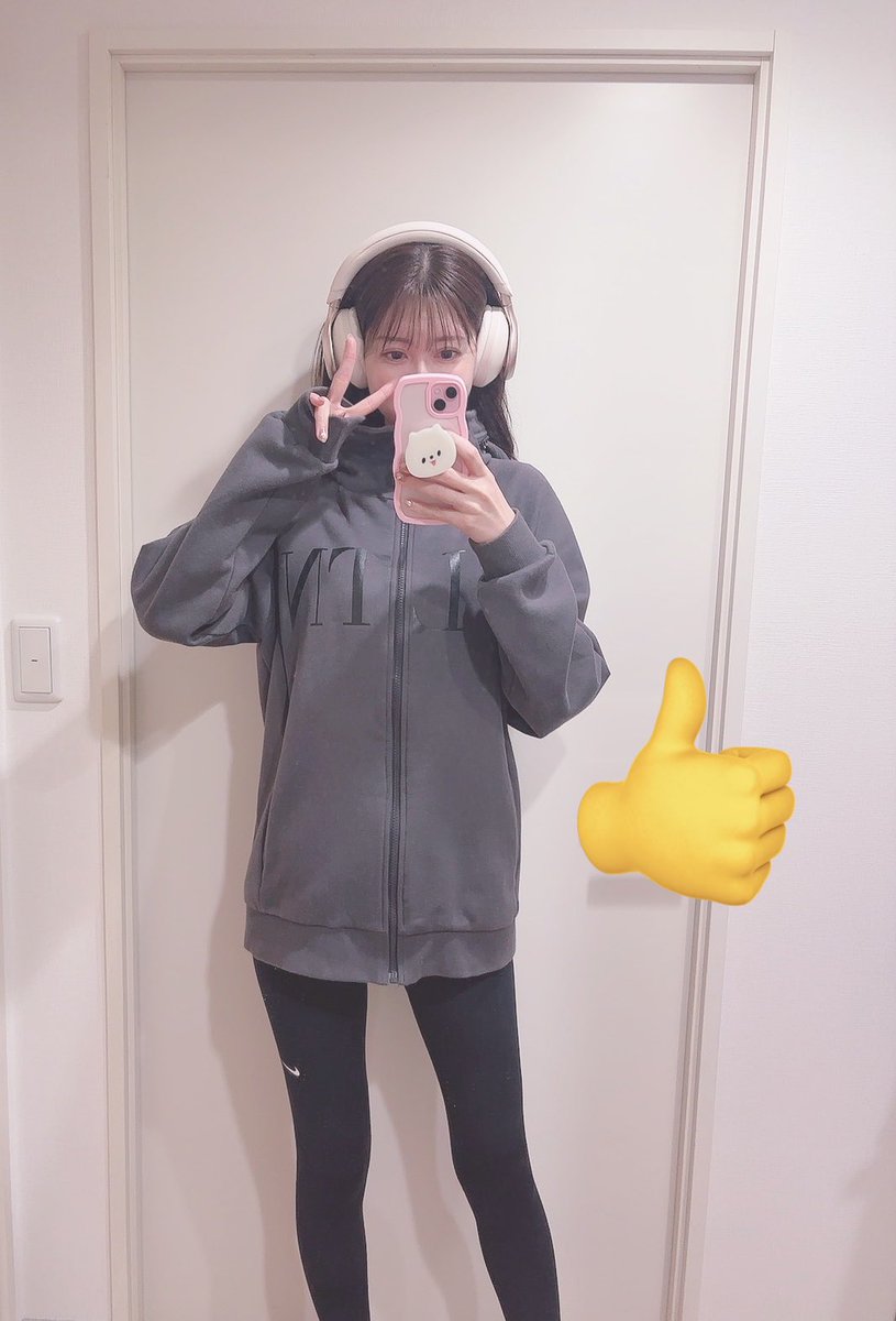 honamin1127's tweet photo. 今日はポコチェの撮影でした☺️🤍
今日もたーくさん笑って楽しくて幸せ🤍
いつも感謝です！
ありがとうございました！
帰ってきて運動もしたよっ！
えらい？笑 https://t.co/iBX0MUcACA