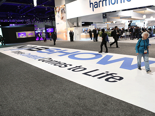 Expovision_inc's tweet photo. Excitement  is building for the @NABShow. Come for the innovation, stay for all that Las Vegas has to offer. You'll want to hurry and book your room, as hotels are expected to sell out.

Secure the lowest rates today.

BOOK NOW:
https://t.co/GsZqWlRLL2 https://t.co/SVWXgByuXo