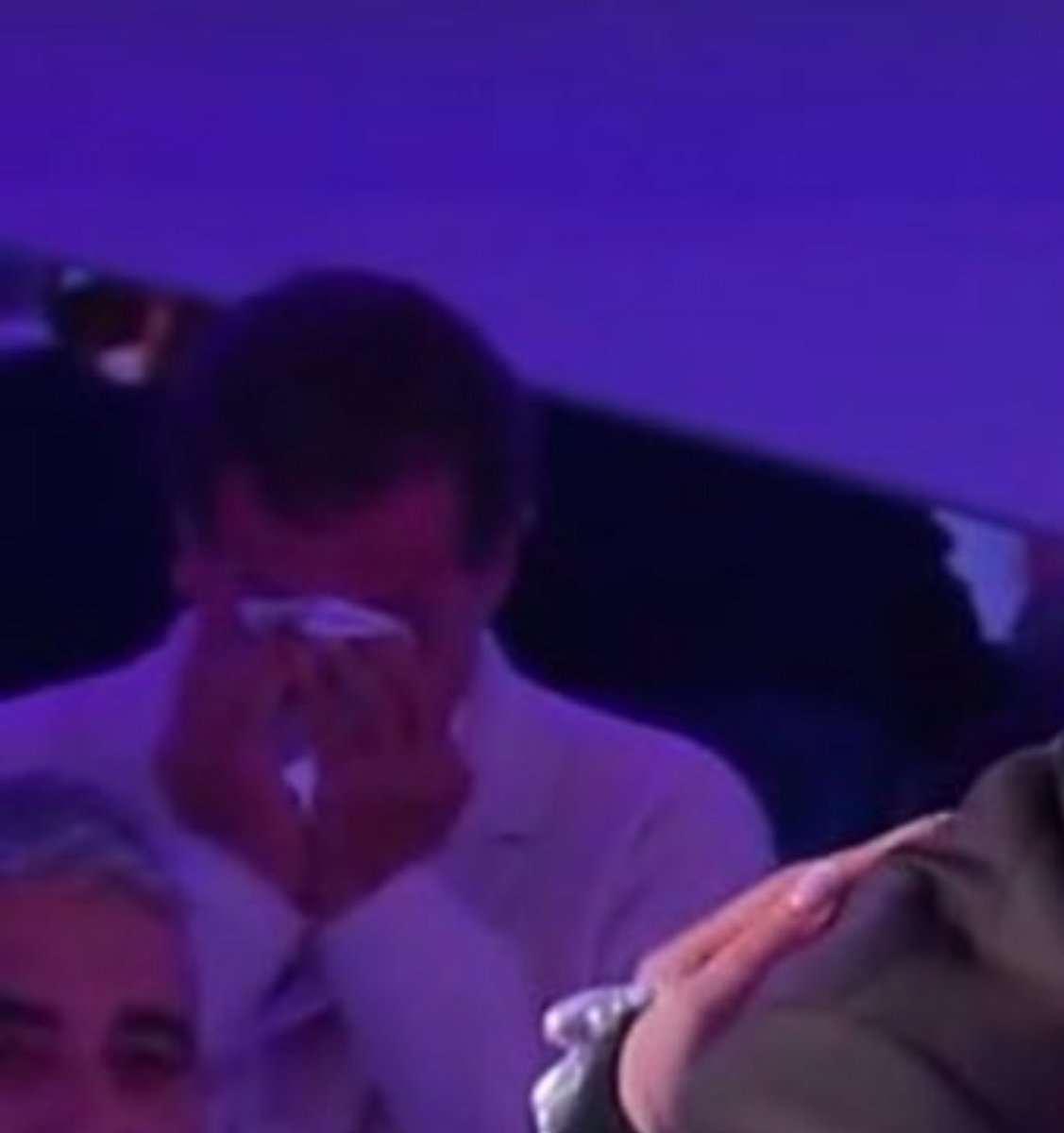 bahatibloom's tweet photo. loro :                                                 allora io : 

#uominiedonne https://t.co/33fzDRueS5