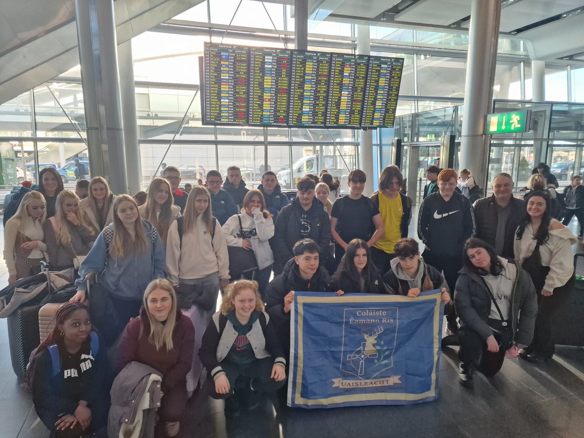 DeerparkCBS's tweet photo. Our second school tour to New York are still stranded in Dublin airport... Hopefully they'll get going at 6pm. #cork #school #schooltour #storm #redweather #storméowyn https://t.co/KTchZPxCor