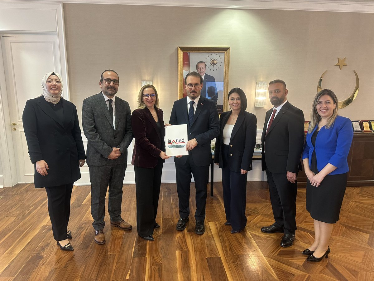 Sağlık Bakan Yrd. Sn. <a href="/suayipbirinci/">Doç. Dr. Şuayıp Birinci</a> ile yaptığımız görüşmede, kendilerine sahada yaşadığımız sorunlarla ilgili detaylı raporumuzu sunduk.
Çözüm önerilerini değerlendirdik.
<a href="/saglikbakanligi/">T.C. Sağlık Bakanlığı</a> 
<a href="/halksagligigm/">Halk Sağlığı Genel Müdürlüğü</a>