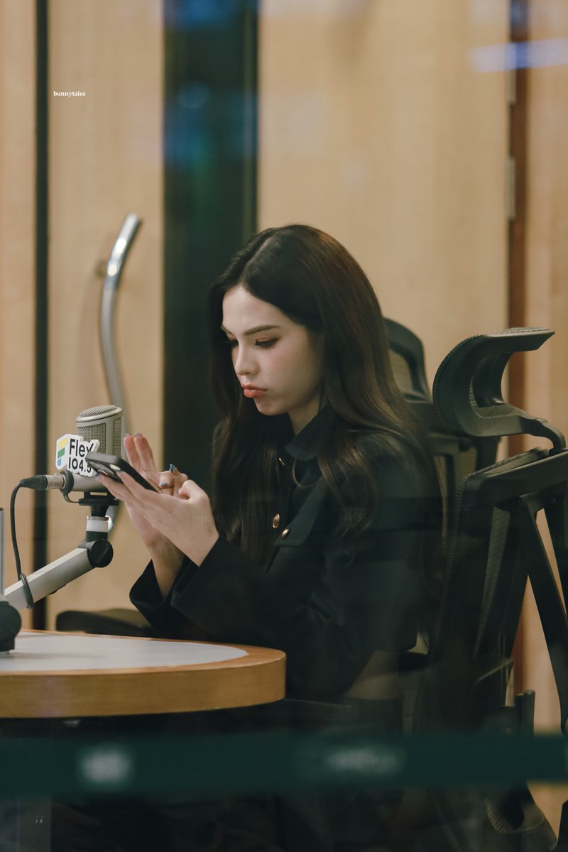 𝐛𝐮𝐧𝐧𝐲𝐭𝐚𝐥𝐞𝐬 tweet media