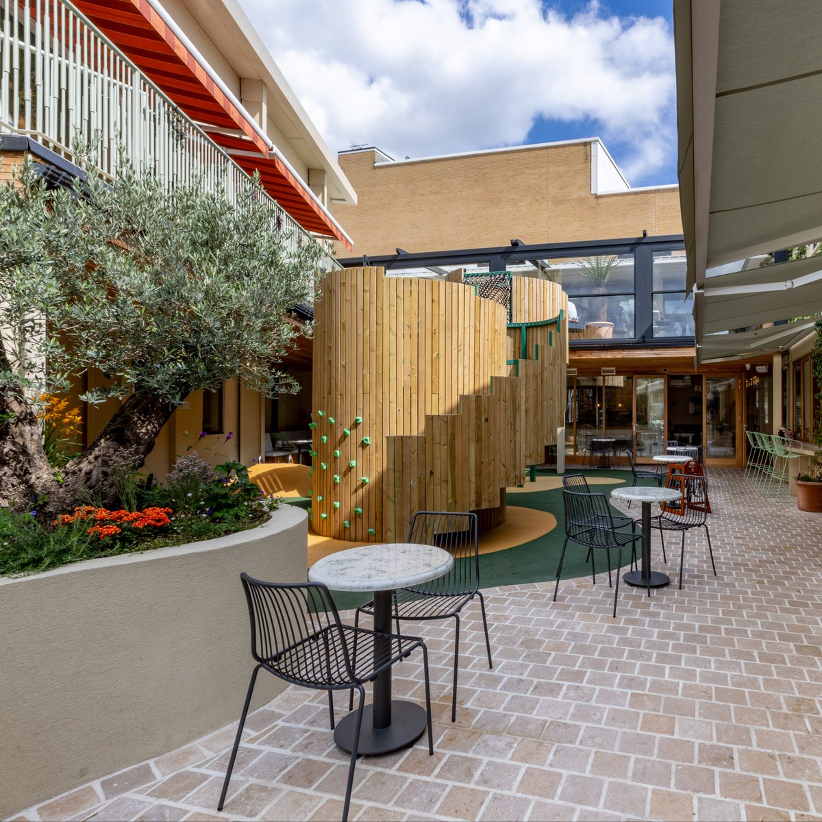 hillcross's tweet photo. Jesse's House is a Mediterranean-inspired family paradise with a jungle gym, pools, kids' cinema, family lounge, gym, living room, fitness studio, and study.

Learn more about this project: https://t.co/rtYIXWiQ2v
---

#CustomFurniture #CollaborativeSpaces #SustainableFurniture https://t.co/s5YbE40je7