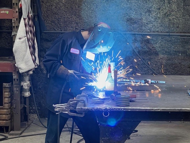 DCEDSecretary's tweet image. Excited to see Northampton Community College’s Manufacturing Training-to-Career grant in action next month! The DCED grant supports an 8-week program to help participants get training they need for entry-level jobs in manufacturing. #ManufacturingInPA 
ow.ly/gQZ050UKgEg