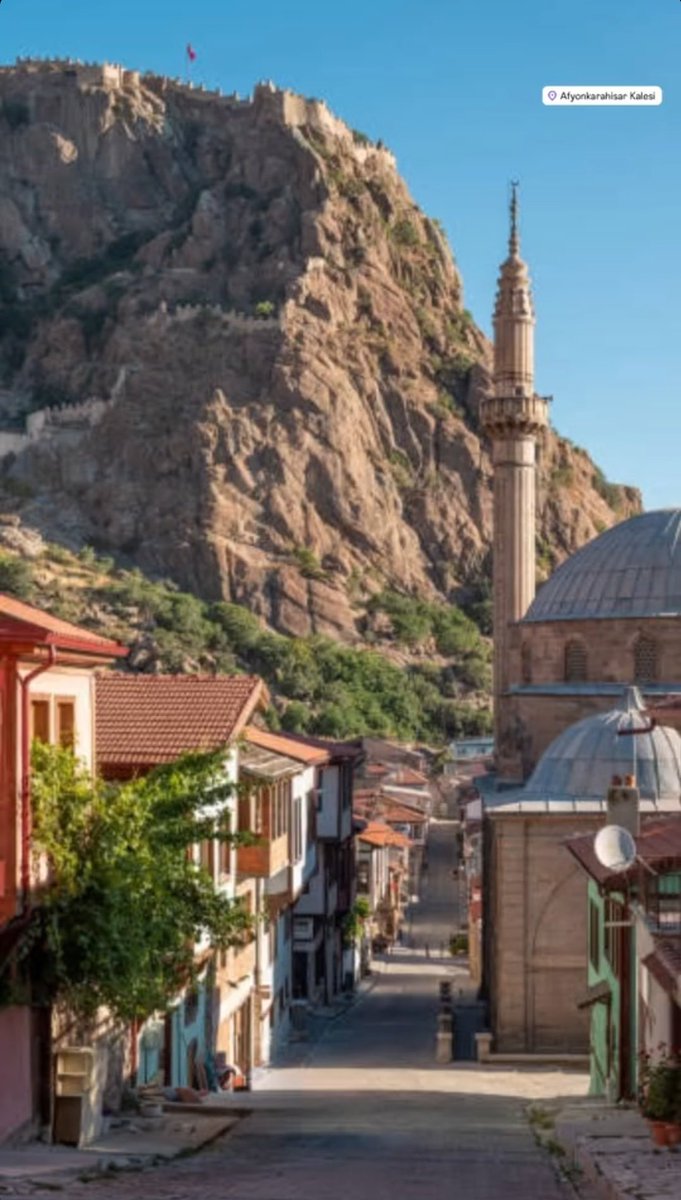 DHfjfd12488's tweet photo. #afyonerenler #afyonkalesi #afyonkarahisar https://t.co/ZpCRVutXTH