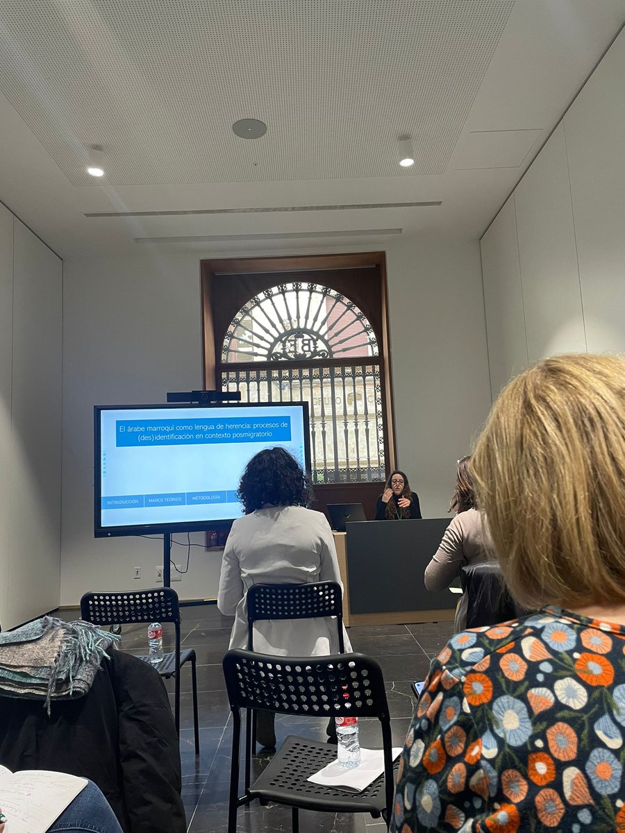 psylexlab (@psylex_lab) on Twitter photo #SEL2025
🗣️"El árabe marroquí como lengua de herencia: procesos de (des)identificación en contexto post migratorio".
📷 <a href="/M_Ballarin/">María Ballarín Rosell</a> #SEL2025
🗣️"El árabe marroquí como lengua de herencia: procesos de (des)identificación en contexto post migratorio".
📷 <a href="/M_Ballarin/">María Ballarín Rosell</a>